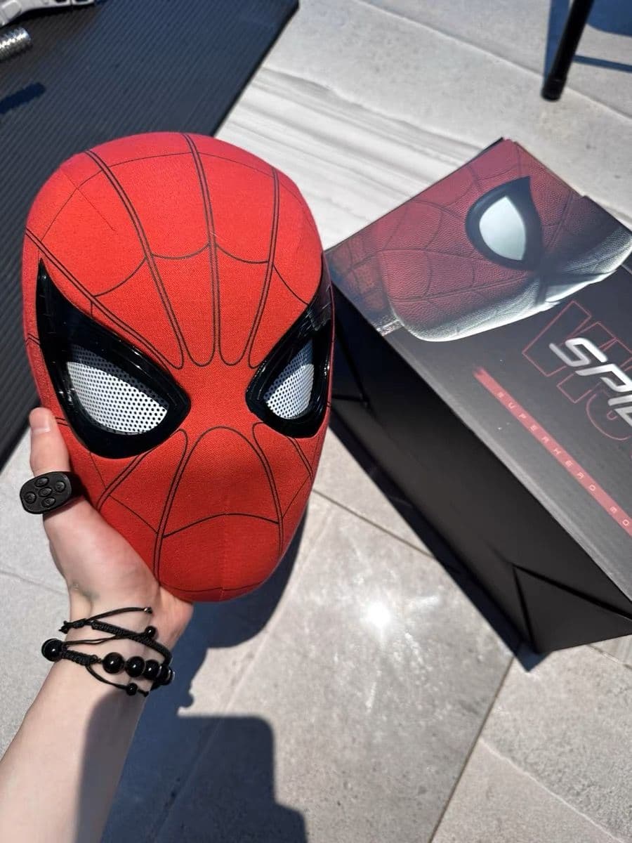 Tom Holland Spiderman Mask Red (With Remote) 6