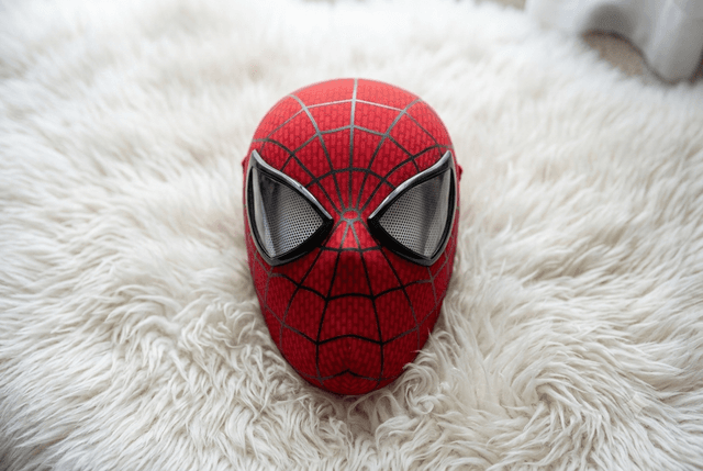 Chin Control Touch Light Amazing SpiderMan Mask Red